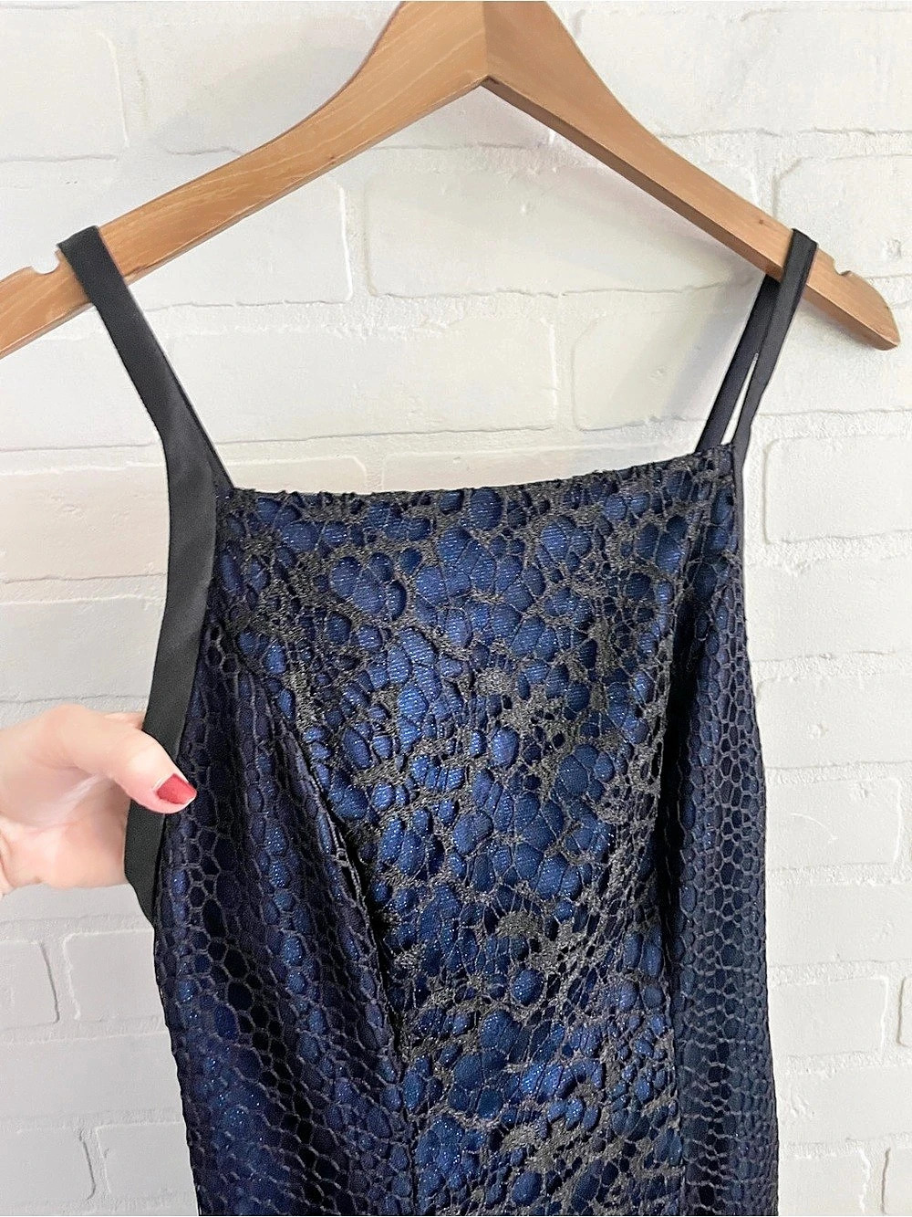 Monique Lhuillier Dark Mermaid Lace Gown Open Back Train Sz 6 - Picture 8 of 16